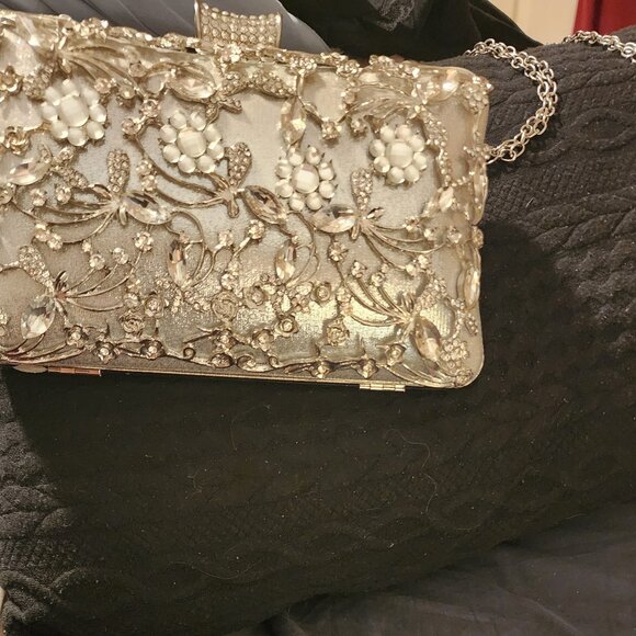 Silver Rhinestone Clutch with Removable Chain - Picture 3 of 4